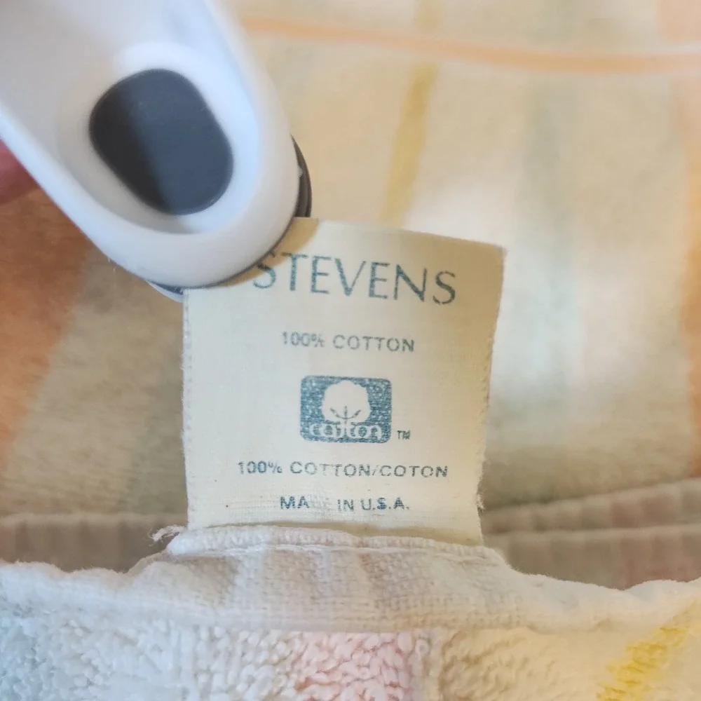 Vtg Stevens Tri-Color Retro Striped Terry Bath Towel Pink Peach 100 Cotton 40x24